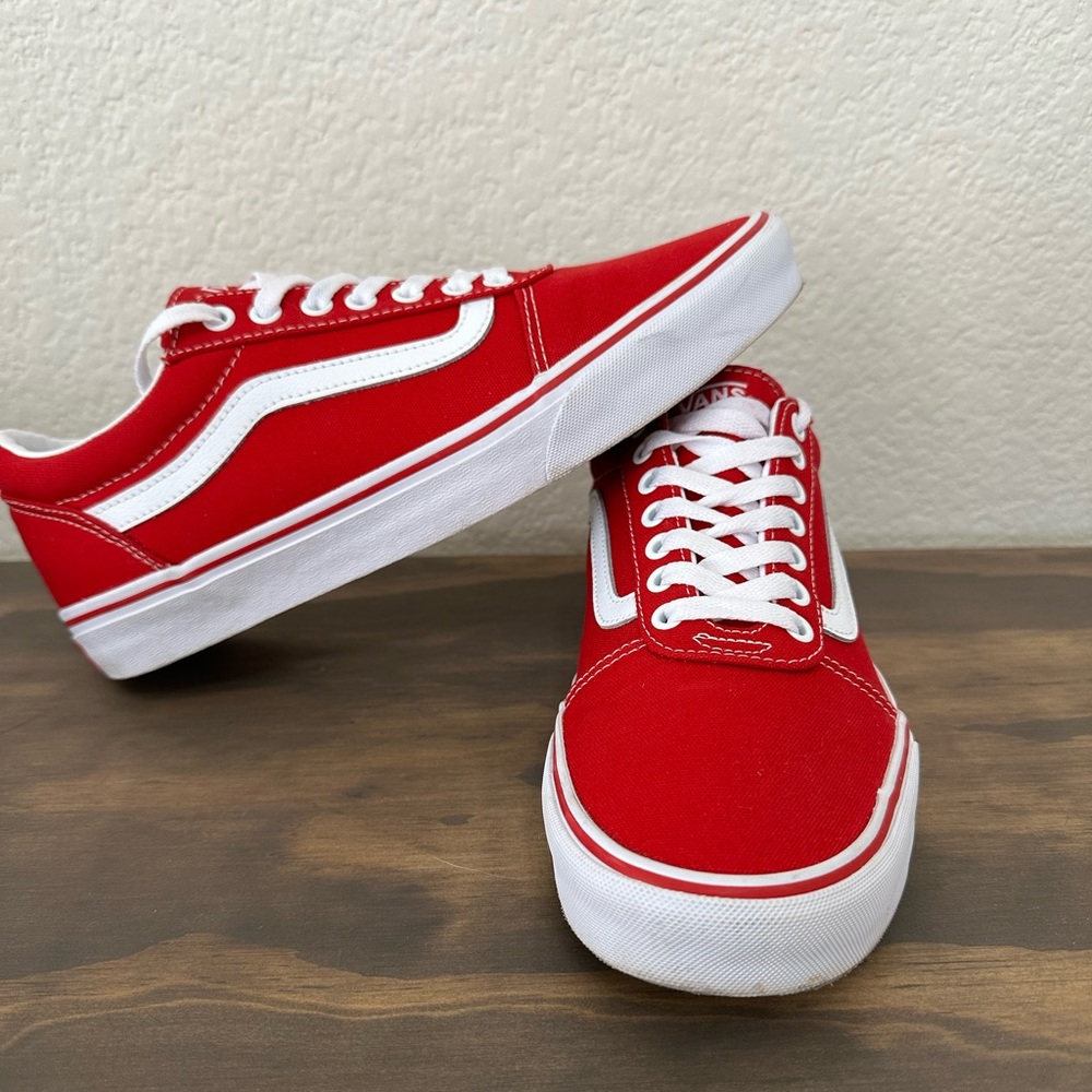 Vans Old Skool (Red) size 10